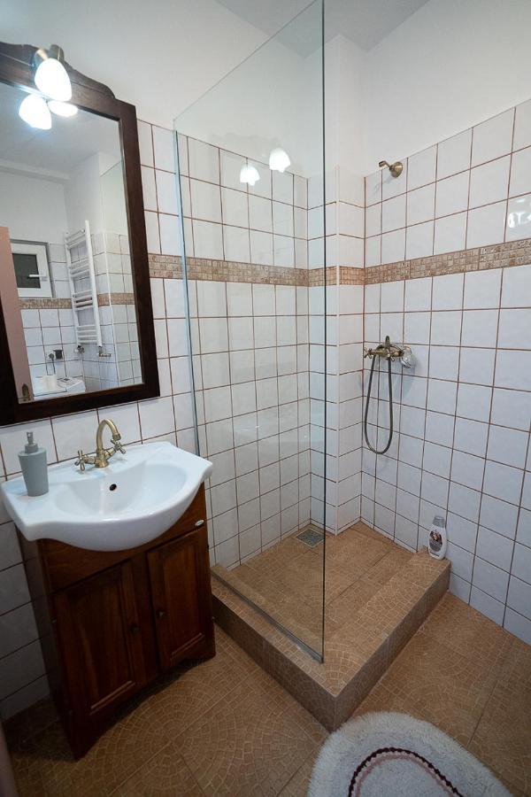 בוקרשט Cismigiu Garden Apartment מראה חיצוני תמונה